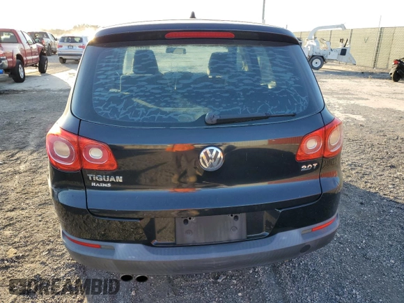 2010 Volkswagen Tiguan with VIN WVGCV7AX7AW530642, listed as a Copart auction lot 81717144 with 89,306 mi miles and Salvage Title. Bid and sale history available at DreamBid. Image 6.