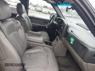 2002 Chevrolet Suburban LT with VIN 1GNFK16T92J210497, listed as a IAAI auction lot 41964048 with 208,752 mi miles. Bid and sale history available at carsss.com. Image 5.