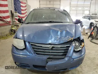 2007 Chrysler Town & Country LWB Limited with VIN 2A4GP64L07R137192, listed as a Copart auction lot 70571224 with 239,297 mi miles and Non Repairable. Bid and sale history available at carsss.com. Image 5.