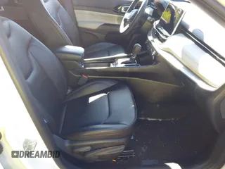 2024 Jeep Compass Limited с VIN 3C4NJDCN0RT164821, выставлен на аукционе IAAI как лот 42352628 с пробегом 8 203 миль миль и . История ставок и продаж доступна на DreamBid. Изображение 5.