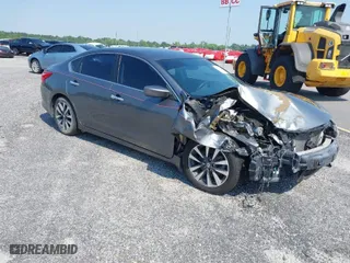 2016 Nissan Altima 2.5 SR with VIN 1N4AL3AP3GC186902, listed as a IAAI auction lot 39780328 with 142,952 mi miles. Bid and sale history available at carsss.com. Image 1.