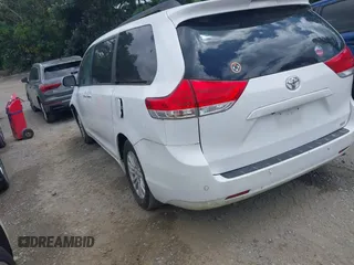 2012 Toyota Sienna XLE AAS с VIN 5TDYK3DC8CS177335, выставлен на аукционе IAAI как лот 42529501 с пробегом 215 170 миль миль и . История ставок и продаж доступна на DreamBid. Изображение 3.