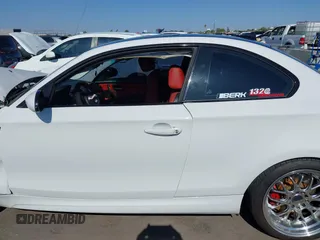 2008 BMW 1 Series 135i с VIN WBAUC73588VF22236, выставлен на аукционе IAAI как лот 42463013 с пробегом 127 215 миль миль и . История ставок и продаж доступна на DreamBid. Изображение 15.