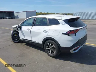 2024 Kia Sportage EX with VIN 5XYK33DF6RG191219, listed as a IAAI auction lot 41900279 with 8,325 mi miles. Bid and sale history available at carsss.com. Image 3.