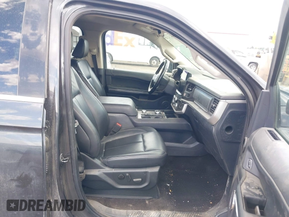 2022 Ford Expedition XLT with VIN 1FMJU1JT3NEA66717, listed as a IAAI auction lot 42674245 with 70,250 mi miles and . Bid and sale history available at DreamBid. Image 5.