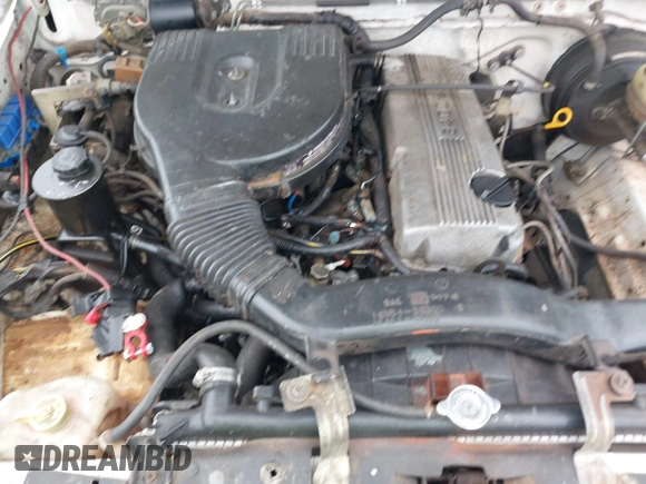 1996 Nissan Frontier XE z VIN 1N6SD11SXTC351243, wystawiony jako IAAI lot #42422568 z przebiegiem 265 304 mil mil oraz . Historia ofert i sprzedaży dostępna na DreamBid. Obrazek 10.