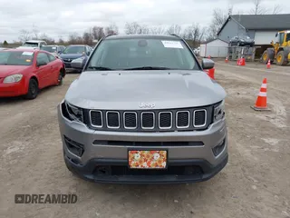 2018 Jeep Compass Latitude with VIN 3C4NJDBB1JT303009, listed as a IAAI auction lot 42012766 with 161,463 mi miles. Bid and sale history available at carsss.com. Image 12.
