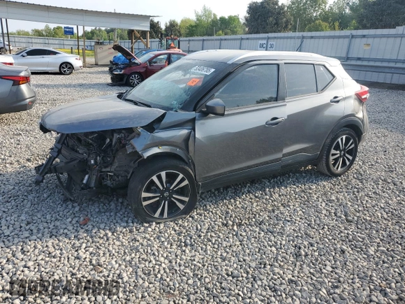 2018 Nissan Kicks SV z VIN 3N1CP5CU5JL520738, wystawiony jako Copart lot #53406785 z przebiegiem 82 082 mil mil oraz Szkoda całkowita • Salvage title. Historia ofert i sprzedaży dostępna na DreamBid. Obrazek 1.