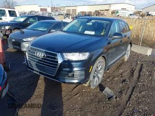 2017 Audi Q7 Premium Plus z VIN WA1LAAF75HD019470, wystawiony jako IAAI lot #41724853 z przebiegiem 85 301 mil mil oraz . Historia ofert i sprzedaży dostępna na DreamBid. Obrazek 2.