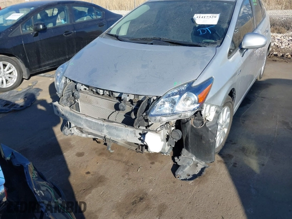 2013 Toyota Prius with VIN JTDKN3DP2D3036277, listed as a IAAI auction lot 41417329 with 135,679 mi miles and . Bid and sale history available at DreamBid. Image 6.