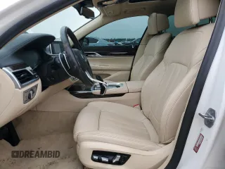 2021 BMW 7 Series 740i with VIN WBA7T2C09MCG32688, listed as a Copart auction lot 88122315 with 30,668 mi miles and Salvage title. Bid and sale history available at DreamBid. Image 7.
