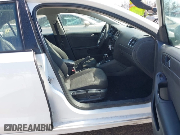 2016 Volkswagen Jetta Sedan 1.4T S w/Technology with VIN 3VW267AJ1GM284752, listed as a IAAI auction lot 41779951 with 164,880 mi miles. Bid and sale history available at carsss.com. Image 5.
