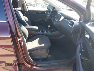 2020 Kia Sorento LX V6 with VIN 5XYPGDA50LG621118, listed as a IAAI auction lot 40988611 with 78,427 mi miles. Bid and sale history available at carsss.com. Image 5.