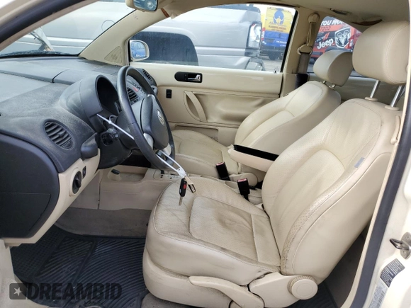 2006 Volkswagen Beetle with VIN 3VWSG31C86M413513, listed as a Copart auction lot 81557984 with 122,632 mi miles and Clean Title. Bid and sale history available at DreamBid. Image 7.