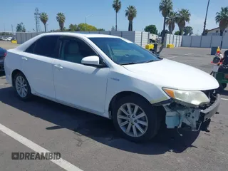 2012 Toyota Camry XLE z VIN 4T1BD1FK0CU007194, wystawiony jako IAAI lot #42281914 z przebiegiem 186 379 mil mil oraz . Historia ofert i sprzedaży dostępna na DreamBid. Obrazek 1.