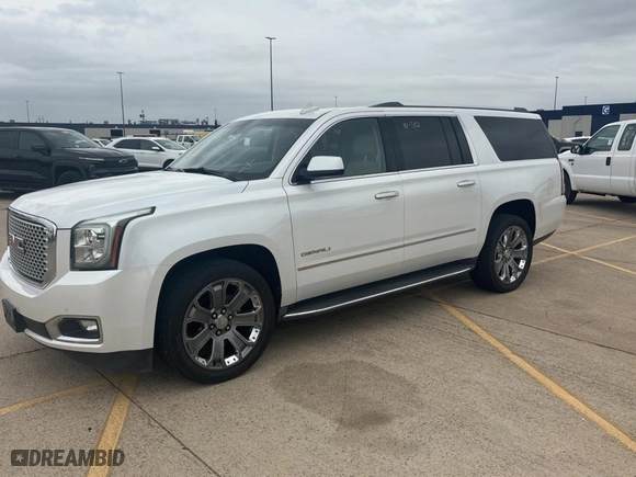 2016 GMC Yukon XL Denali with VIN 1GKS1HKJ9GR251975, listed as a Copart auction lot 54048895 with 171,999 mi miles and Clean Title. Bid and sale history available at carsss.com. Image 2.