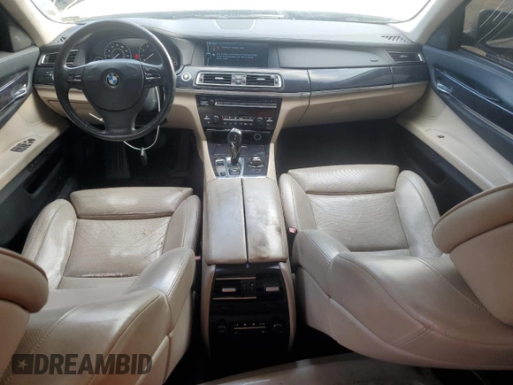 2009 BMW 7 Series 750i with VIN WBAKA83519CY35318, listed as a Copart auction lot 42594275 with 189,874 mi miles and Salvage Title. Bid and sale history available at DreamBid. Image 8.