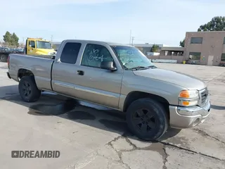 2003 GMC Sierra 1500 SLT z VIN 2GTEK19T231154060, wystawiony jako IAAI lot #41818858 z przebiegiem 256 627 mil mil oraz . Historia ofert i sprzedaży dostępna na DreamBid. Obrazek 1.
