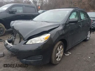 2009 Toyota Matrix S with VIN 2T1LE40E29C004183, listed as a IAAI auction lot 41698226 with 233,914 mi miles. Bid and sale history available at carsss.com. Image 2.