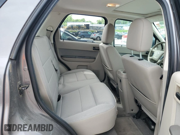 2012 Ford Escape XLT с VIN 1FMCU9DG7CKC03954, выставлен на аукционе Copart как лот 61026785 с пробегом 181 091 миль миль и Списание • Salvage title. История ставок и продаж доступна на DreamBid. Изображение 10.