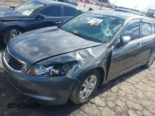 2010 Honda Accord LX z VIN 1HGCP2F32AA082297, wystawiony jako IAAI lot #42231032 z przebiegiem 138 401 mil mil oraz . Historia ofert i sprzedaży dostępna na DreamBid. Obrazek 17.