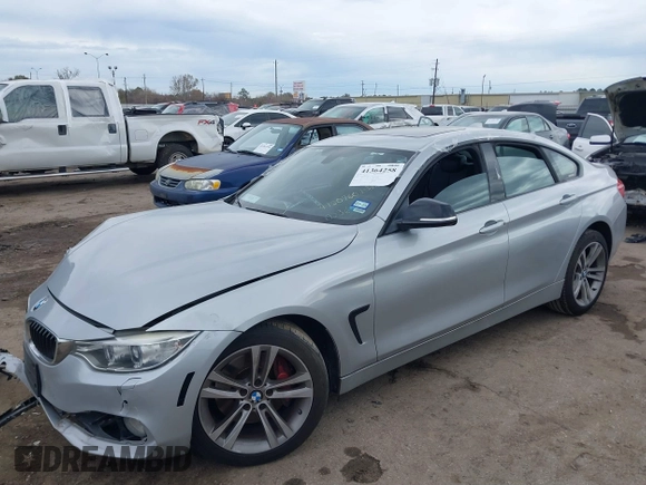 2015 BMW 4 Series 435i xDrive z VIN WBA4B3C58FD670236, wystawiony jako IAAI lot #41364258 z przebiegiem 126 362 mil mil oraz . Historia ofert i sprzedaży dostępna na DreamBid. Obrazek 17.
