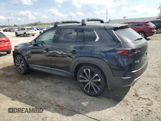 2023 Mazda CX-50 Premium z VIN 7MMVABDY8PN114761, wystawiony jako Copart lot #49092805 z przebiegiem 27 528 mil mil oraz Tytuł czysty. Historia ofert i sprzedaży dostępna na DreamBid. Obrazek 2.