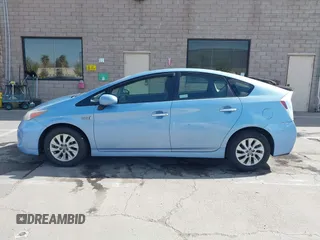 2013 Toyota Prius with VIN JTDKN3DP8D3043007, listed as a IAAI auction lot 41969696 with 659,037 mi miles and . Bid and sale history available at DreamBid. Image 15.