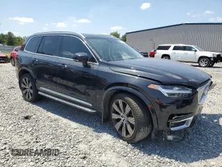 2022 Volvo XC90 Inscription with VIN YV4A221L2N1817813, listed as a Copart auction lot 68428904 with 47,601 mi miles and Salvage title. Bid and sale history available at DreamBid. Image 4.