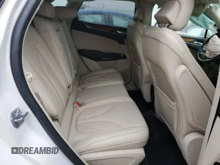 2017 Lincoln MKC Select z VIN 5LMCJ2D9XHUL20308, wystawiony jako Copart lot #44425455 z przebiegiem 69 557 mil mil oraz Nie do naprawy • Non repairable. Historia ofert i sprzedaży dostępna na DreamBid. Obrazek 10.