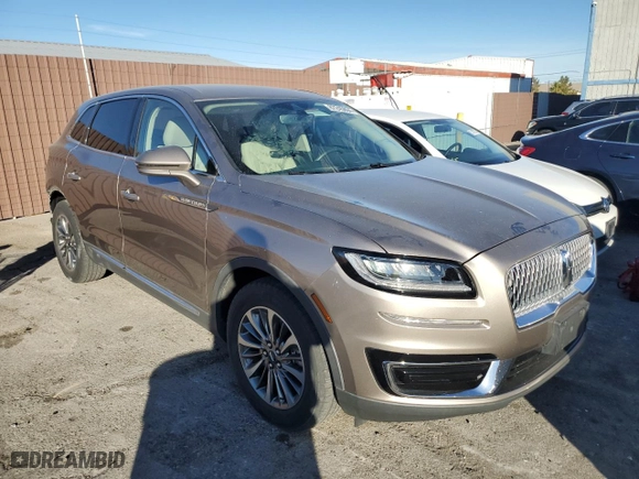 2020 Lincoln Nautilus Standard with VIN 2LMPJ6J94LBL34174, listed as a Copart auction lot 87245804 with 37,173 mi miles and Salvage Title. Bid and sale history available at carsss.com. Image 4.