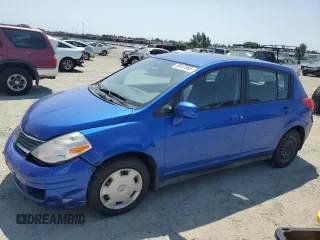 2009 Nissan Versa SL z VIN 3N1BC13E39L498629, wystawiony jako Copart lot #59443985 z przebiegiem 141 305 mil mil oraz Czysty tytuł • Clean title. Historia ofert i sprzedaży dostępna na DreamBid. Obrazek 1.