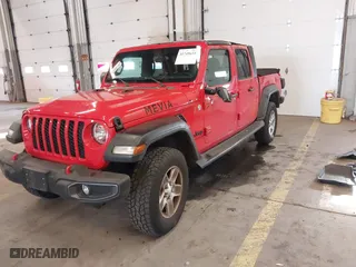 2020 Jeep Gladiator Sport S with VIN 1C6HJTAGXLL125496, listed as a IAAI auction lot 41749633 with 56,203 mi miles. Bid and sale history available at carsss.com. Image 17.