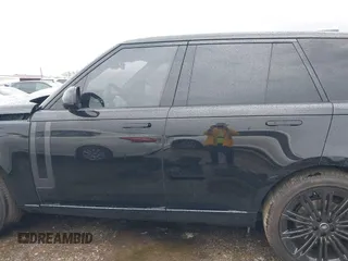 2025 Land Rover Range Rover SE z VIN SALKP9FU0SA277143, wystawiony jako IAAI lot #41881948 z przebiegiem 2 471 mil mil oraz . Historia ofert i sprzedaży dostępna na DreamBid. Obrazek 13.