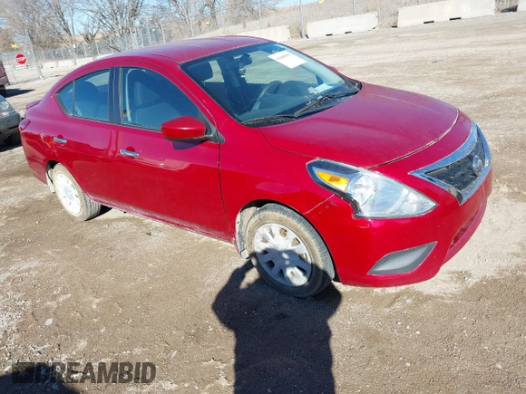 2015 Nissan Versa S Plus with VIN 3N1CN7AP1FL829662, listed as a IAAI auction lot 41680995 with 152,992 mi miles. Bid and sale history available at carsss.com. Image 1.