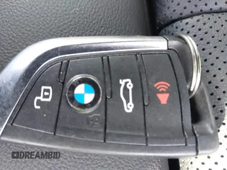 2022 BMW 3 Series 330i xDrive z VIN 3MW5R7J07N8C64295, wystawiony jako IAAI lot #40148967 z przebiegiem 25 356 mil mil oraz . Historia ofert i sprzedaży dostępna na DreamBid. Obrazek 11.
