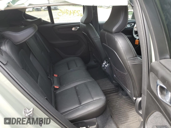 2023 Volvo XC40 Plus Dark Theme с VIN YV4L12UW6P2050773, выставлен на аукционе Copart как лот 62941745 с пробегом 39 865 миль миль и Списание • Salvage title. История ставок и продаж доступна на DreamBid. Изображение 10.