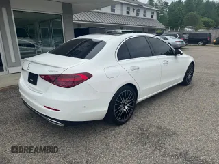 2022 Mercedes-Benz C 300 z VIN W1KAF4HB5NR016400, wystawiony jako Copart lot #60353035 z przebiegiem 81 656 mil mil oraz Czysty tytuł • Clean title. Historia ofert i sprzedaży dostępna na DreamBid. Obrazek 4.