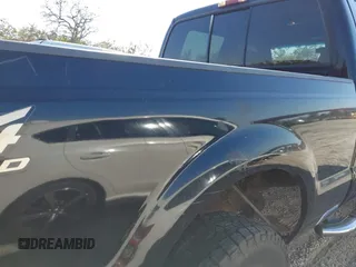 2001 Ford Super Duty F-250 XL with VIN 1FTNW21F71EB25519, listed as a IAAI auction lot 41501368 with 277,130 mi miles. Bid and sale history available at carsss.com. Image 12.