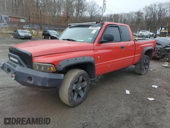 2000 Dodge 1500 z VIN 3B7HF13Z3YG146692, wystawiony jako Copart lot #84832814 z przebiegiem Nie podano mil oraz Szkoda całkowita • Salvage title. Historia ofert i sprzedaży dostępna na DreamBid. Obrazek 1.