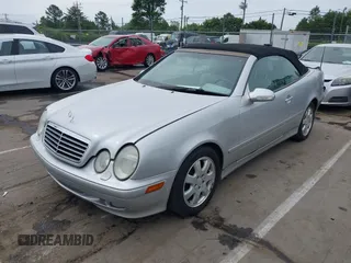 2003 Mercedes-Benz CLK 320 z VIN WDBLK65G73T140340, wystawiony jako IAAI lot #42167129 z przebiegiem 91 618 mil mil oraz . Historia ofert i sprzedaży dostępna na DreamBid. Obrazek 2.