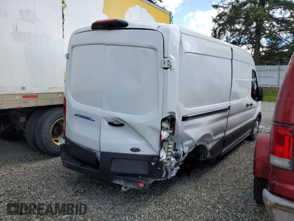2023 Ford E-Transit Cargo z VIN 1FTBW9CK3PKA78425, wystawiony jako Copart lot #56234154 z przebiegiem 6961 mil mil oraz Szkody całkowita. Historia ofert i sprzedaży dostępna na DreamBid. Obrazek 3.