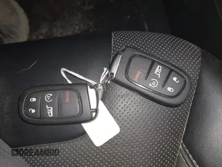 2022 Jeep Cherokee Limited z VIN 1C4PJMDX6ND531424, wystawiony jako IAAI lot #42334739 z przebiegiem 22 473 mil mil oraz . Historia ofert i sprzedaży dostępna na DreamBid. Obrazek 11.