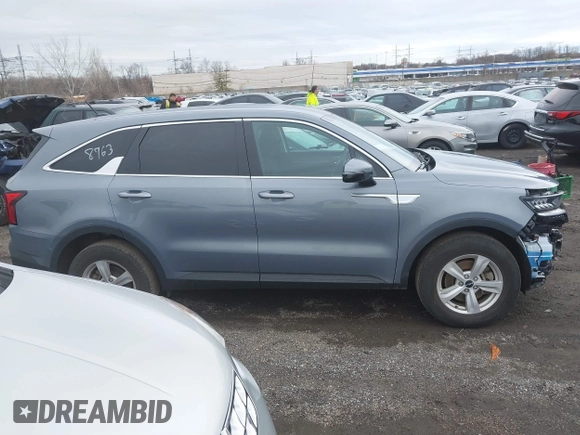 2023 Kia Sorento LX with VIN 5XYRGDLC1PG172140, listed as a IAAI auction lot 41796848 with 38,540 mi miles. Bid and sale history available at carsss.com. Image 13.