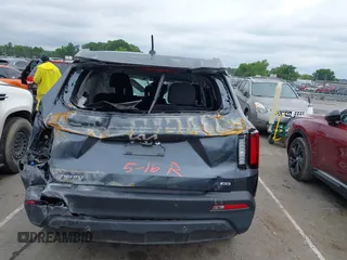 2023 Kia Sorento LX z VIN 5XYRGDLC9PG202887, wystawiony jako IAAI lot #42374773 z przebiegiem 46 953 mil mil oraz . Historia ofert i sprzedaży dostępna na DreamBid. Obrazek 16.