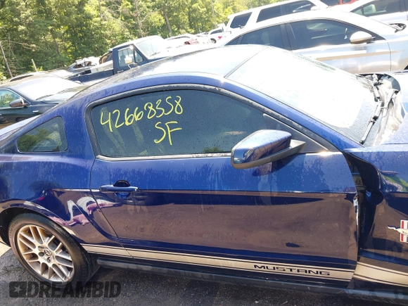 2012 Ford Mustang Premium с VIN 1ZVBP8AM1C5206257, выставлен на аукционе IAAI как лот 42568358 с пробегом 158 670 миль миль и . История ставок и продаж доступна на DreamBid. Изображение 13.