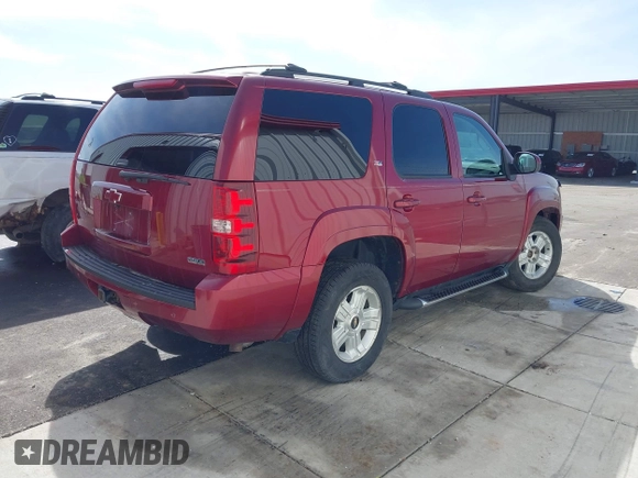 2010 Chevrolet Tahoe LT z VIN 1GNUKBE08AR112792, wystawiony jako IAAI lot #41790474 z przebiegiem 231 742 mil mil oraz . Historia ofert i sprzedaży dostępna na DreamBid. Obrazek 4.