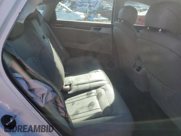 2019 Genesis G80 3.8L with VIN KMTFN4JEXKU326897, listed as a Copart auction lot 81956804 with 57,435 mi miles and Salvage Title. Bid and sale history available at DreamBid. Image 10.