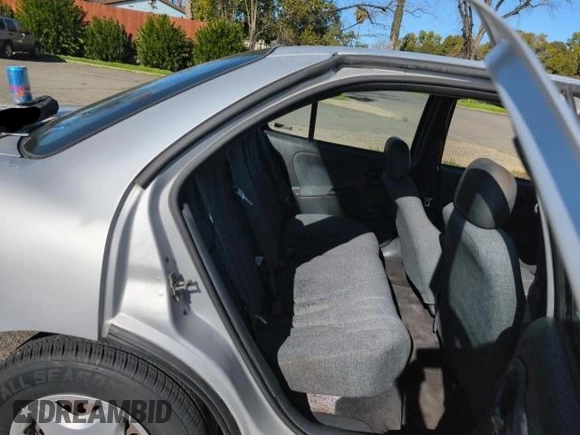2005 Chevrolet Cavalier with VIN 1G1JC52F857147488, listed as a Copart auction lot 44445435 with 198,120 mi miles and Clean Title. Bid and sale history available at DreamBid. Image 6.