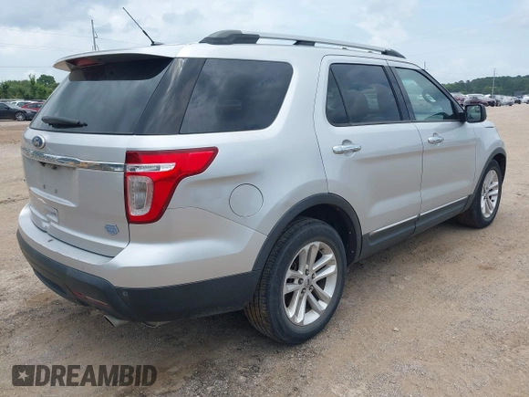 2011 Ford Explorer XLT with VIN 1FMHK7D82BGA10881, listed as a IAAI auction lot 42537124 with 187,121 mi miles and . Bid and sale history available at DreamBid. Image 4.